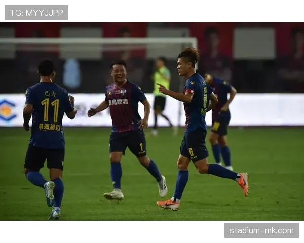 蹬踏动作在犯规判定中如何区分故意与无心？