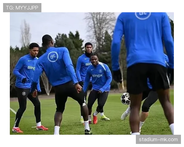 切尔西阵容庞大但结构合理性问题显现，对球队整体表现造成影响